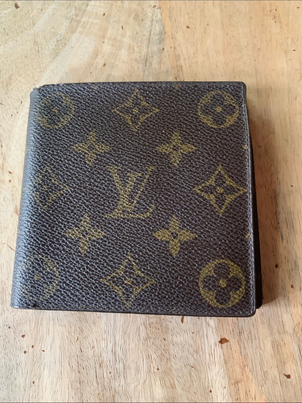 LOUIS VUITTON Vintage Monogram Canvas Bi-Fold Wallet - 1987